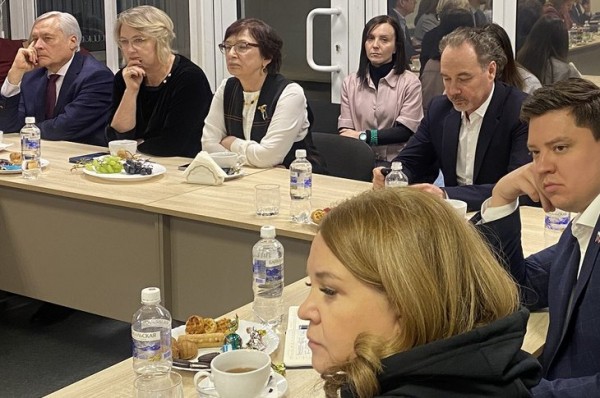 
                Эксперты в Иркутске прокомментировали послание президента Федеральному собранию
                
            