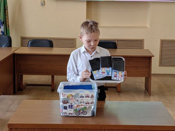 Юные изобретатели Иркутского района представили свои проекты на конкурс
Юные изобретатели Иркутского района представили свои проекты на конкурс