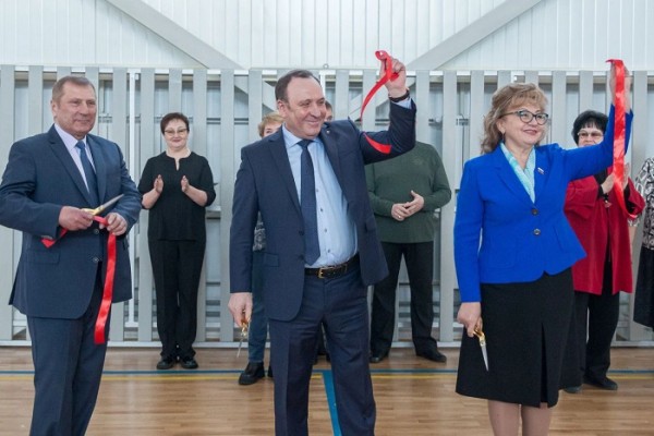 В Иркутском районе в деревне Карлук открылся новый физкультурно -оздоровительный комплекс 10 марта
В Иркутском районе в деревне Карлук открылся новый физкультурно -оздоровительный комплекс 10 марта