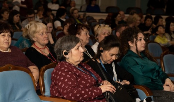 В иркутском драмтеатре адаптируют спектакль для людей с нарушениями зрения В иркутском драмтеатре адаптируют спектакль для людей с нарушениями зрения