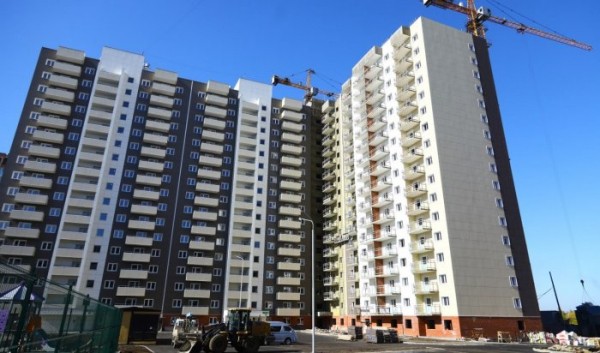 В микрорайоне Эволюция Иркутска завершается строительство четырех блок-секций для переселенцев В микрорайоне Эволюция Иркутска завершается строительство четырех блок-секций для переселенцев