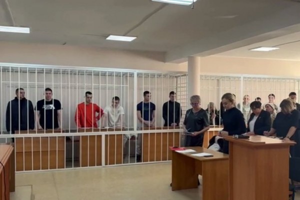 
                Суд вынес приговор двоим жителям Иркутской области за диверсии на железной дороге
                
            