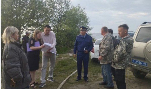 На Байкале мужчина ценой своей жизни спас школьницу На Байкале мужчина ценой своей жизни спас школьницу