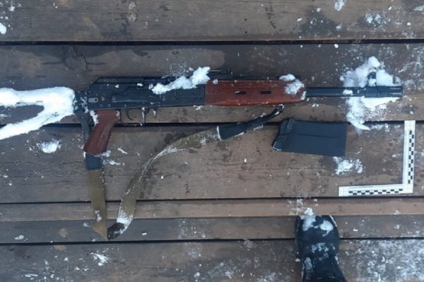 В Боханском районе егерь при разряжении ружья выстрелил в охотника
В Боханском районе егерь при разряжении ружья выстрелил в охотника