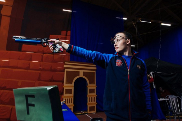 Иркутский спортсмен Артем Черноусов завоевал золотую медаль на чемпионате России по пулевой стрельбе
Иркутский спортсмен Артем Черноусов завоевал золотую медаль на чемпионате России по пулевой стрельбе