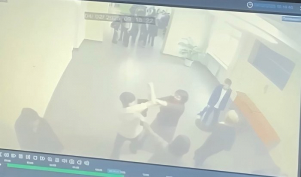 В Усолье школьник ударил учителя                            